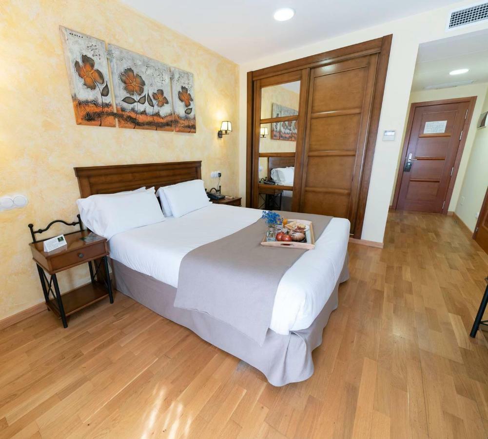 Hotel Comendador Carranque Esterno foto